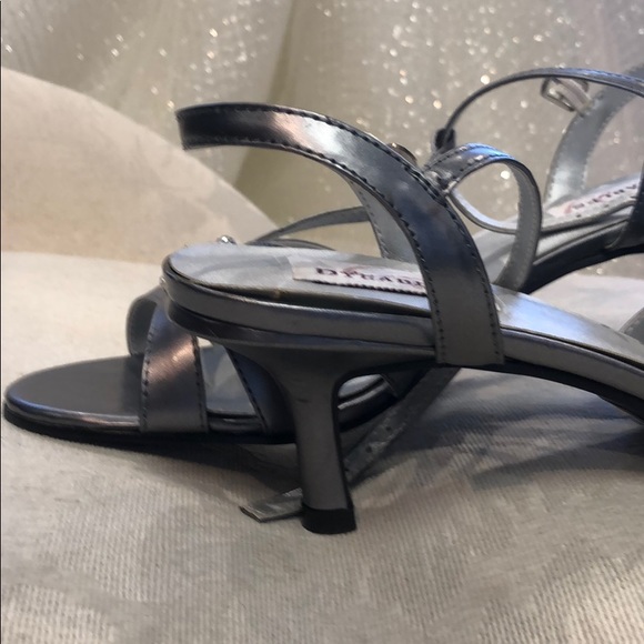 Wide width heels - Picture 4 of 4